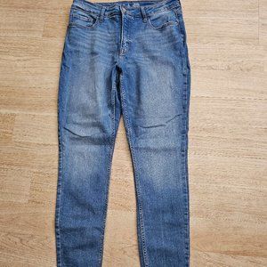 Medium blue Jeans